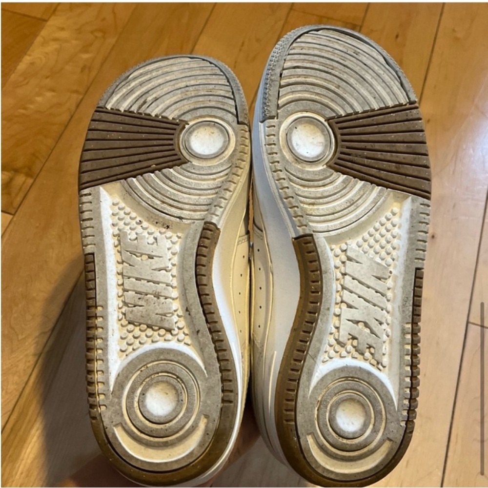 Nike Gamma Force Sneakers color is white/ gum size seven (7) - Picture 7 of 8